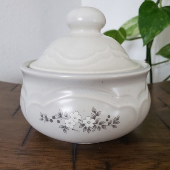 Vintage Pfaltzgraf Heirloom Stoneware Set - Picture 9 of 13